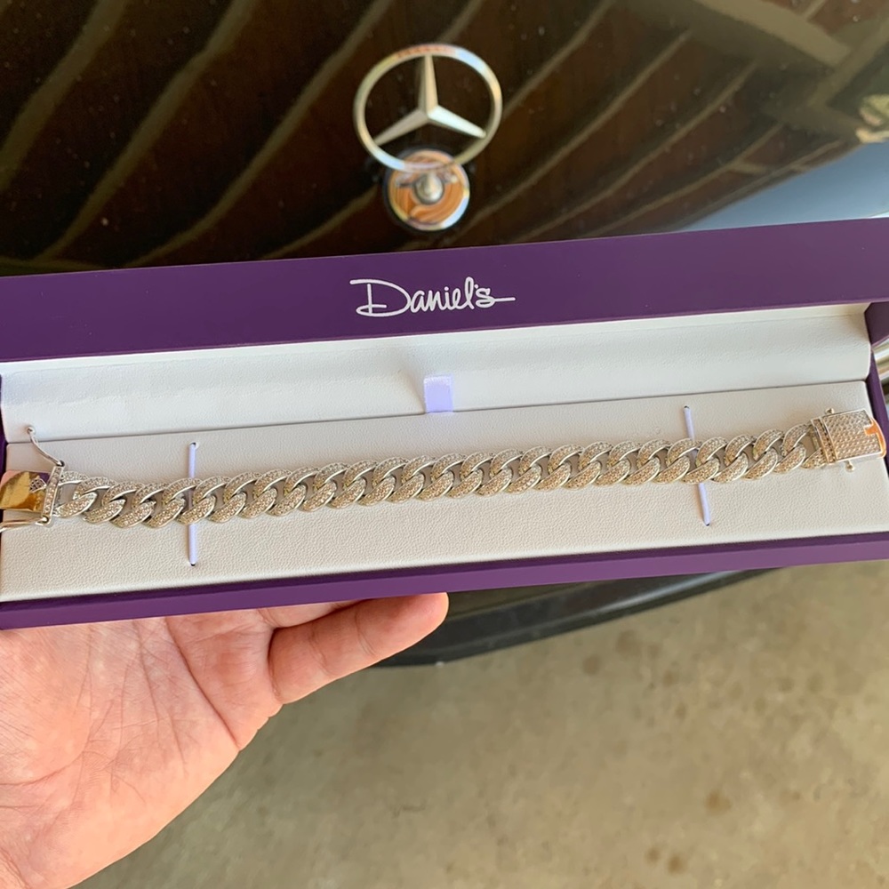Cuban Bracelet (Daniel’s Jewelry)